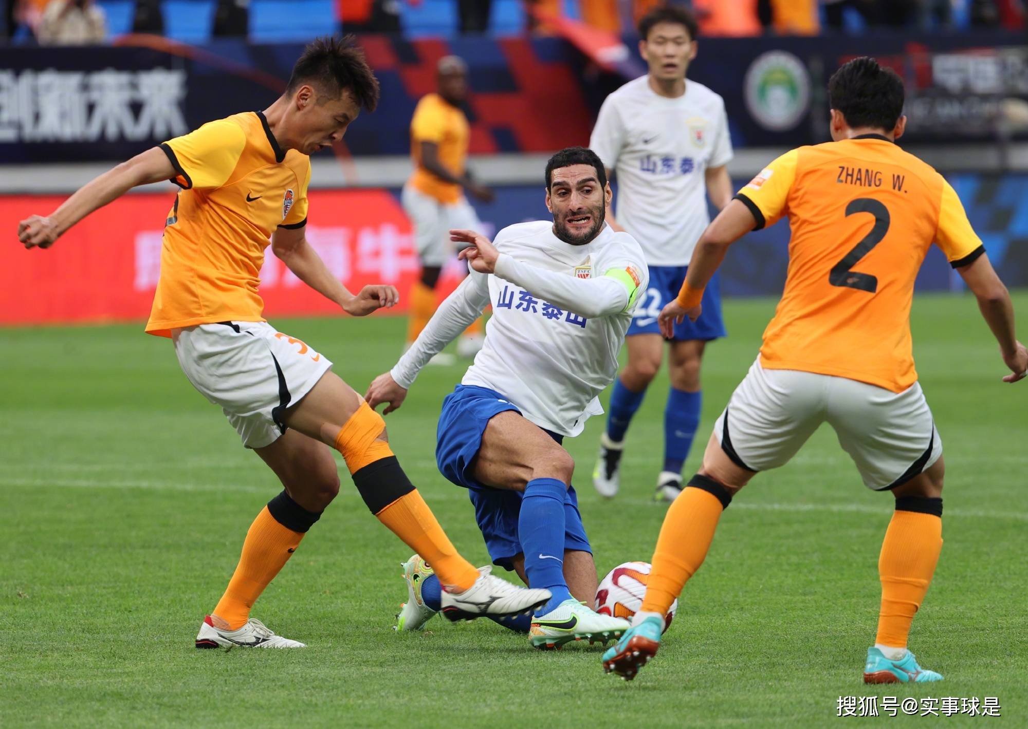 QYG-关于加时末段体能课后，萨克拉门托国王队长鼓劲备战中超，压力陡增，纪律约束更严格的信息