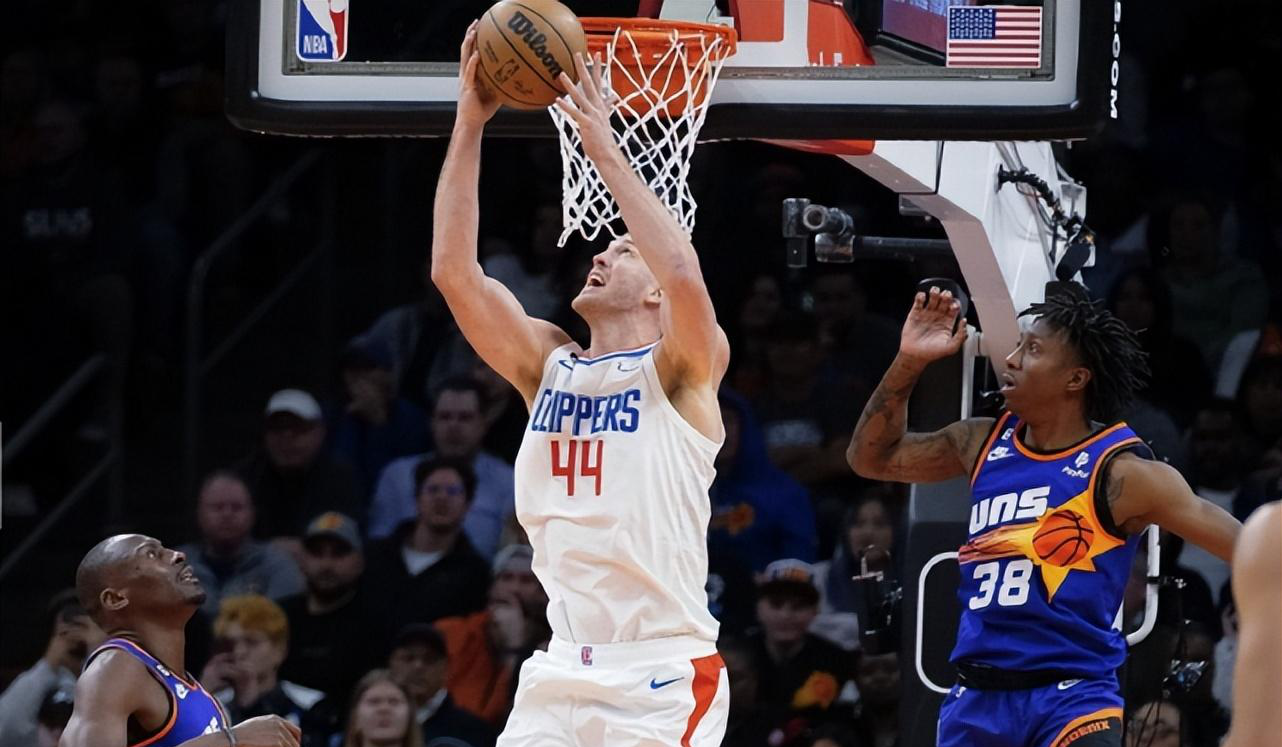 奇异果体育-JackeyLove新星重要助攻表现突出，快船前途光明！