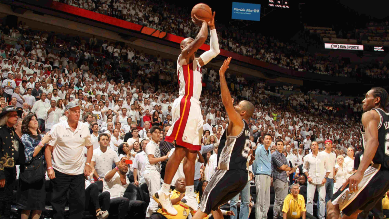 奇异果体育- 吉米巴特勒56分集锦 